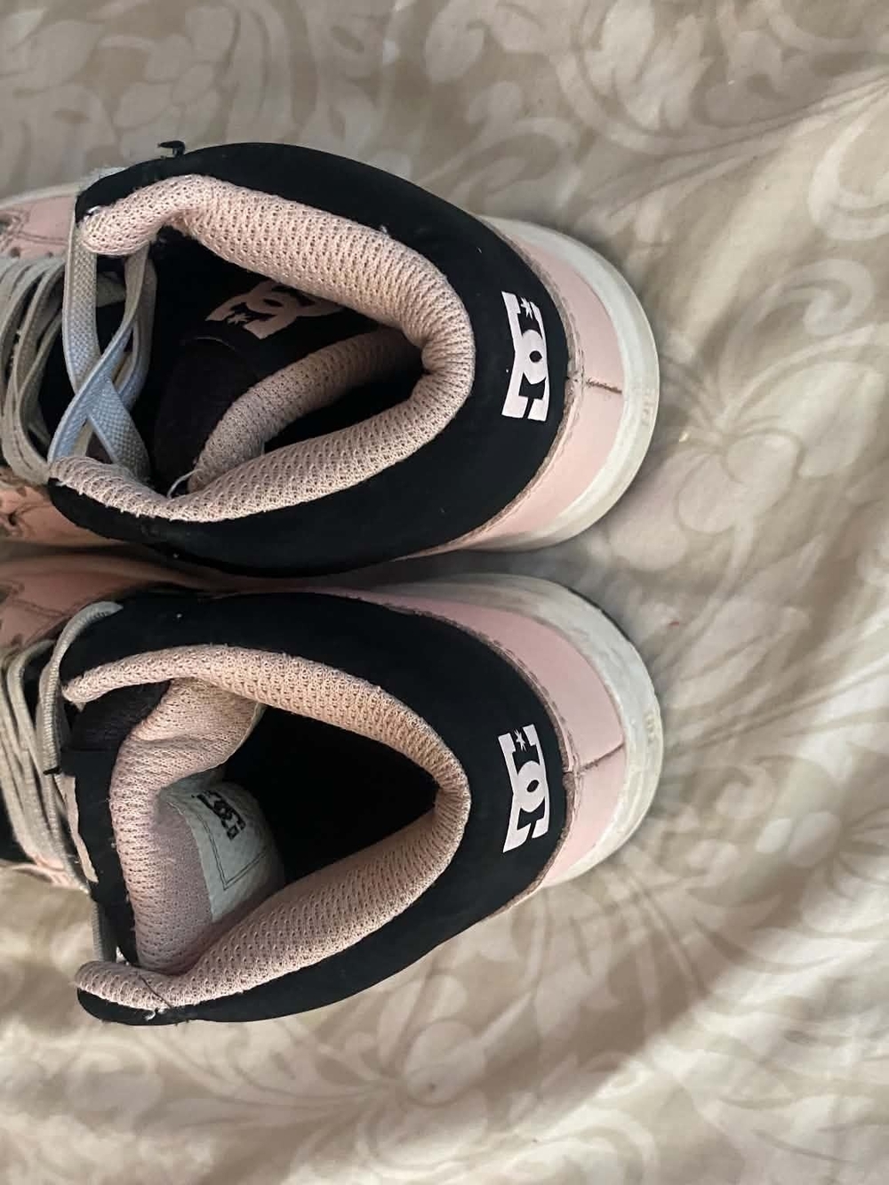 KIds DC sneakers